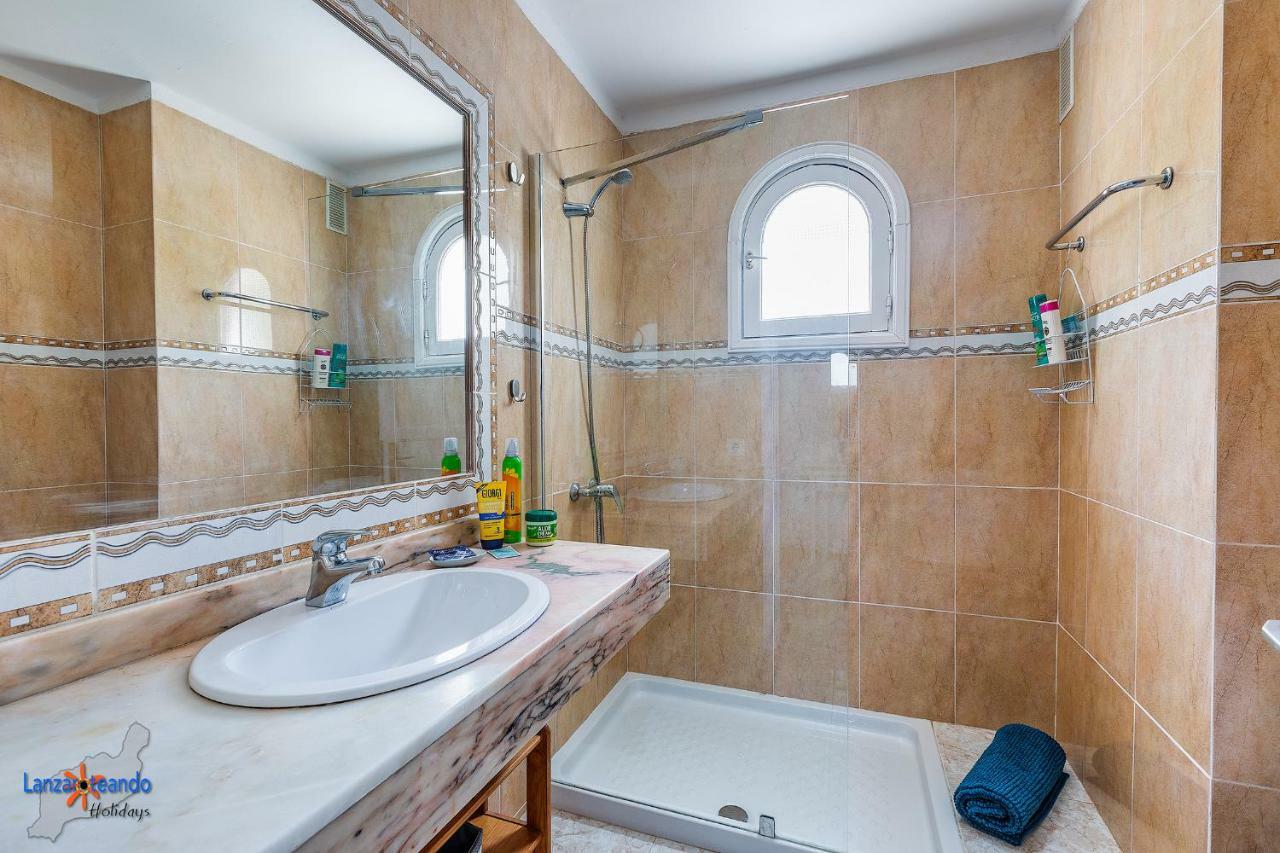 Vivienda Vacacional Rose Costa Teguise Kültér fotó